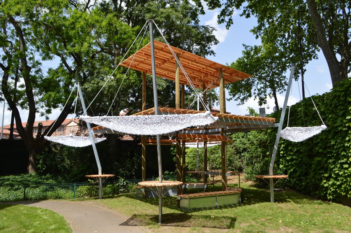 matali crasset, Le Carrelet de la Garonne, vue d’exposition, 2023, Le Nouveau Printemps. © Margot De Oliveira Antonio