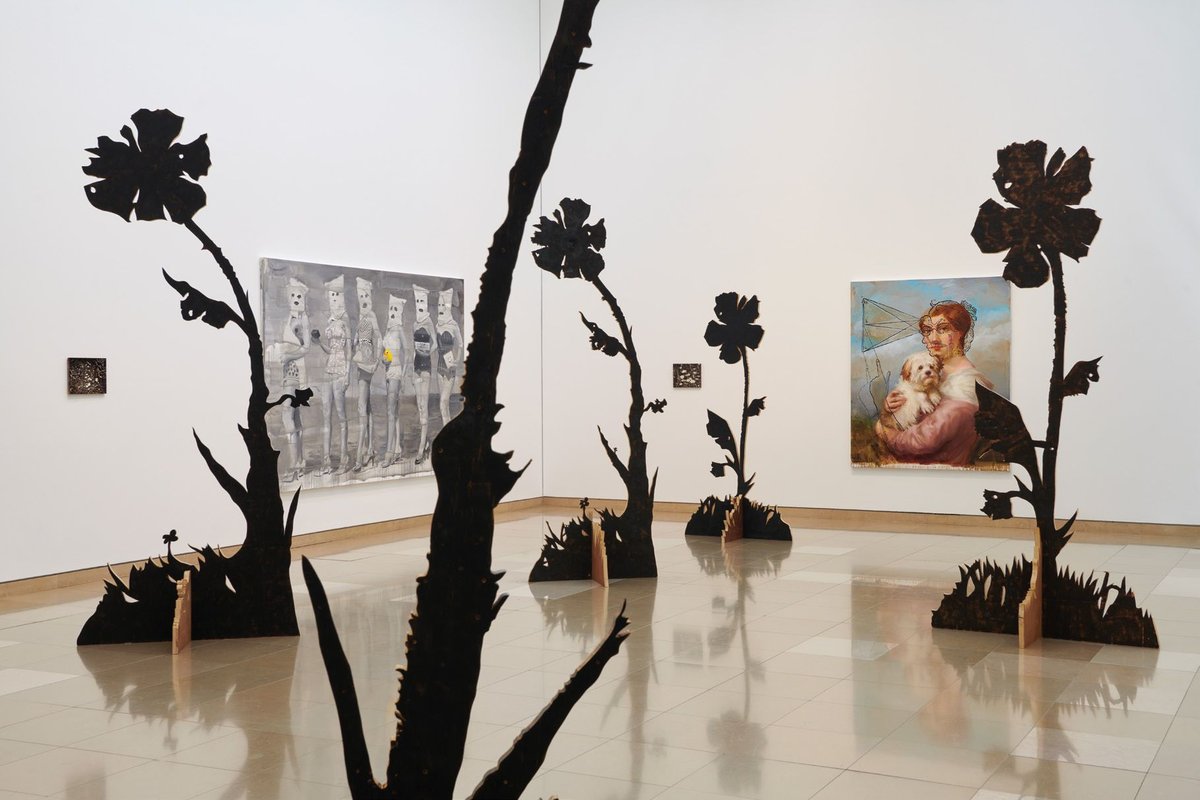 Vue de l’exposition «Tursic & Mille. Dissonances à géométries variables», Carré d’Art – Musée d’art contemporain, Nîmes, 2026. Courtesy des artistes et de la Galerie Max Hetzler. Photo Marc Dommage