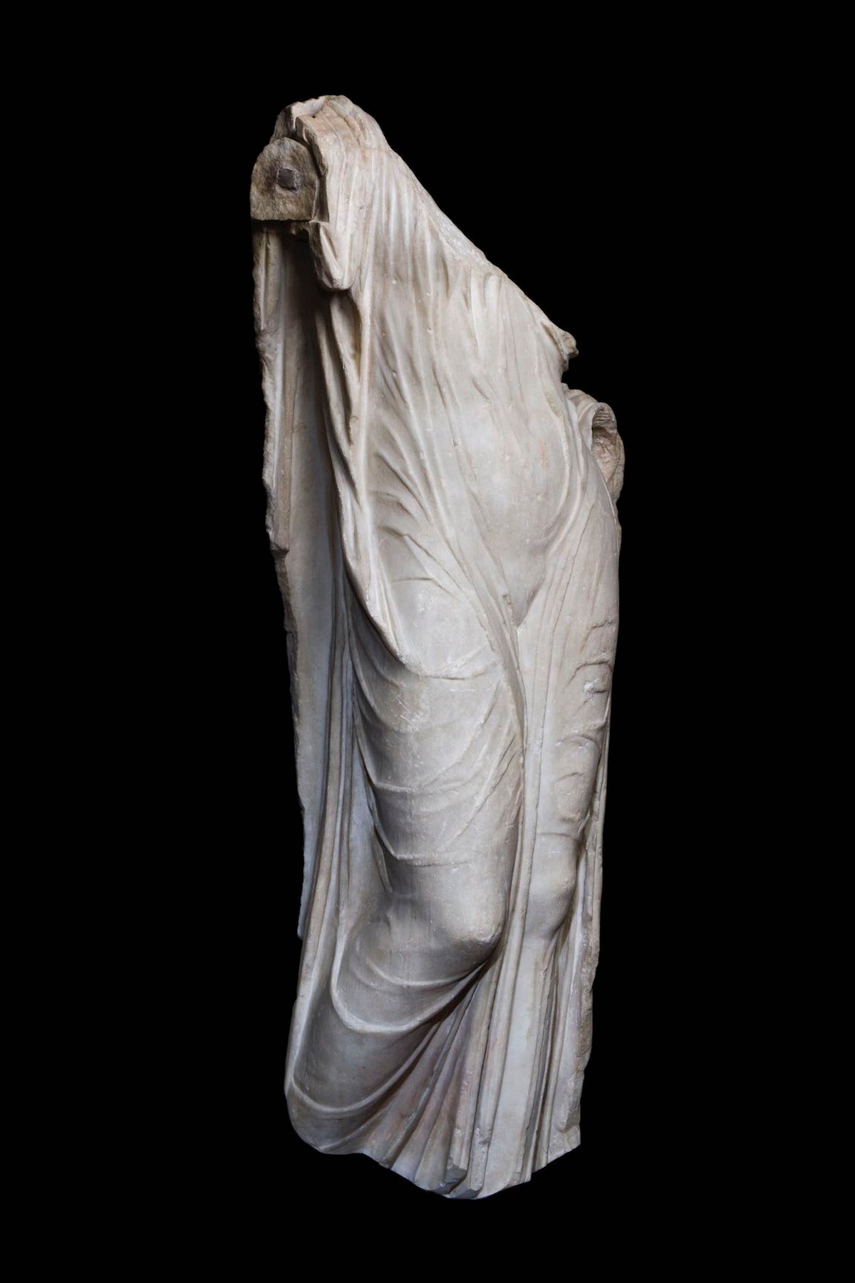 Aphrodite, dite « Vénus Génitrix », ier siècle après J.-C., marbre. Courtesy galerie Chenel
