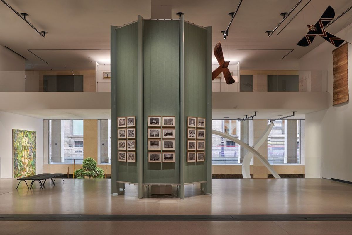 Vue de l’« Exposition générale », Fondation Cartier pour l’art contemporain, Paris, 2025. Photo Marc Domage