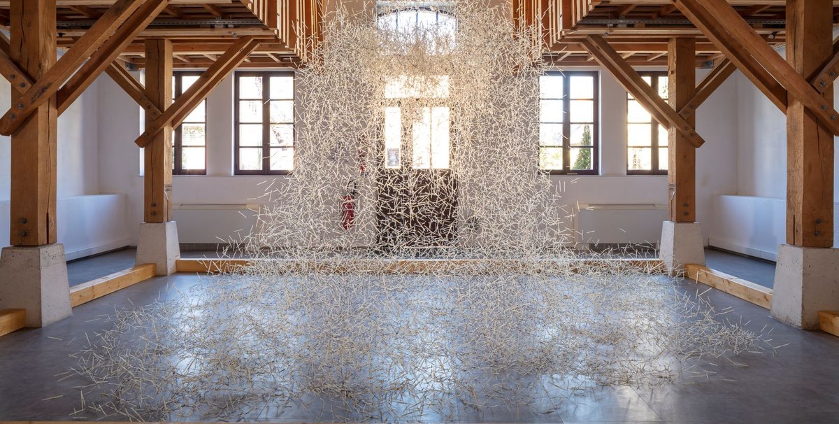 L’Arbre à palabres, installation de Carole Solvay au domaine de Chaumont-sur-Loire, 2021. © Éric Sander