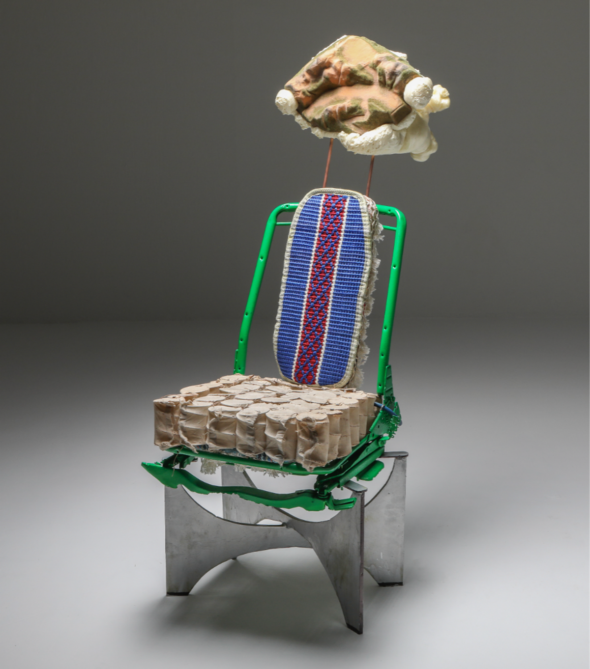 Lionel Jadot, chaise The King of Tiébélé. © L'artiste. Photo Seppe Elewaut