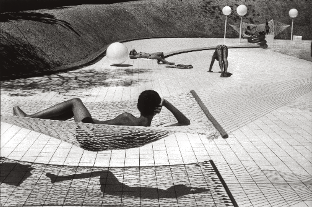 Martine Franck, Piscine conçue par Alain Capeillères, Le Brusc, été 1976. 

© Martine Franck/Magnum Photos