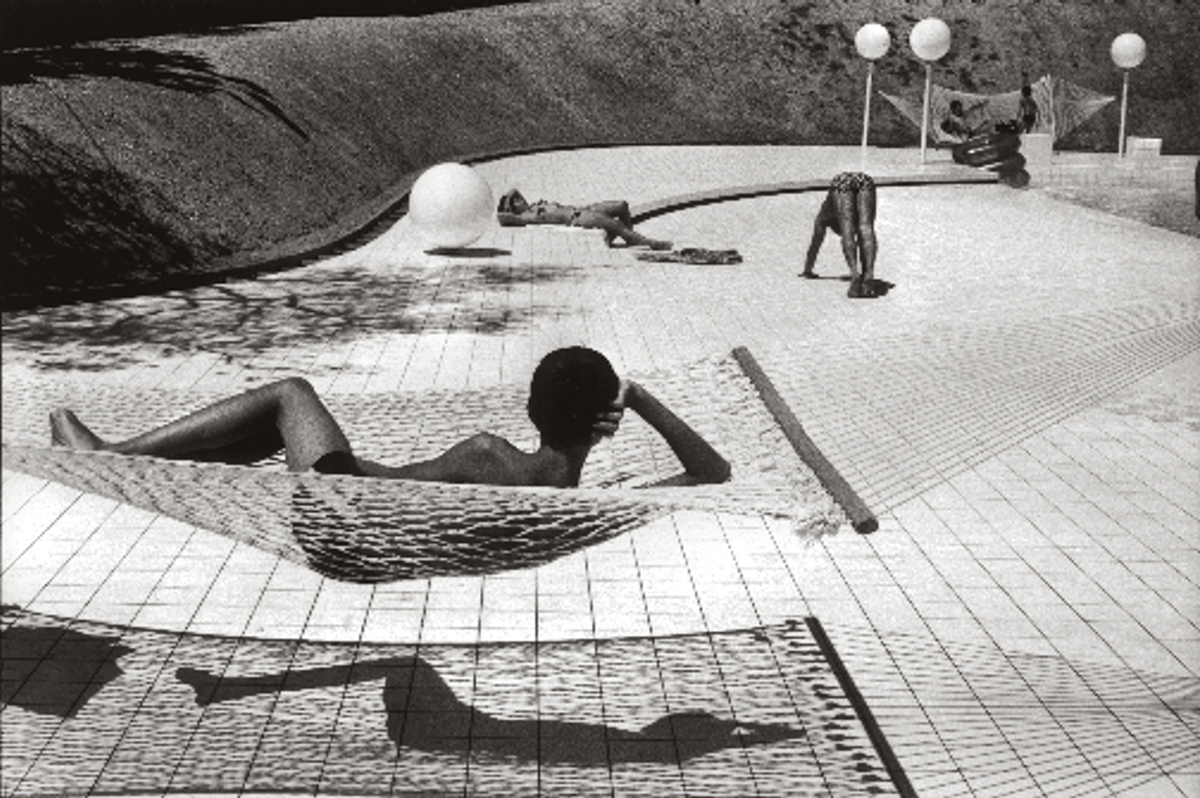 Martine Franck, Piscine conçue par Alain Capeillères, Le Brusc, été 1976.
© Martine Franck/Magnum Photos