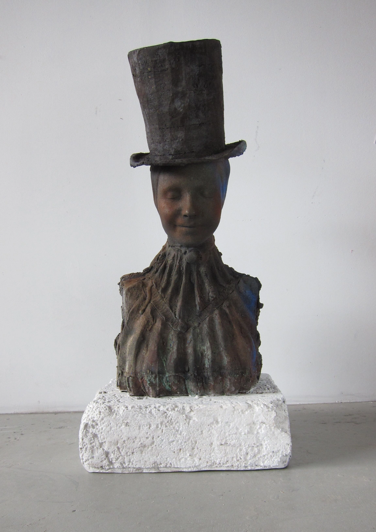Sculpture de Folkert de Jong présentée par la galerie Christophe Gaillard. Courtesy de l'artiste et galerie Christophe Gaillard