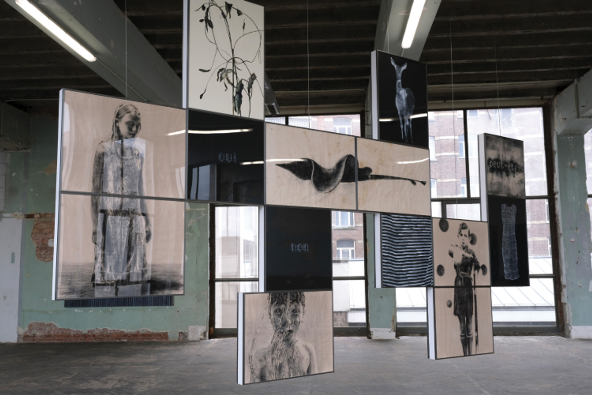 Luc Doerflinger, Rêve-N°8 du moine Radar, installation, Eleven Steens, Bruxelles, 2024.
Courtesy de l’artiste et de Modulab, Metz