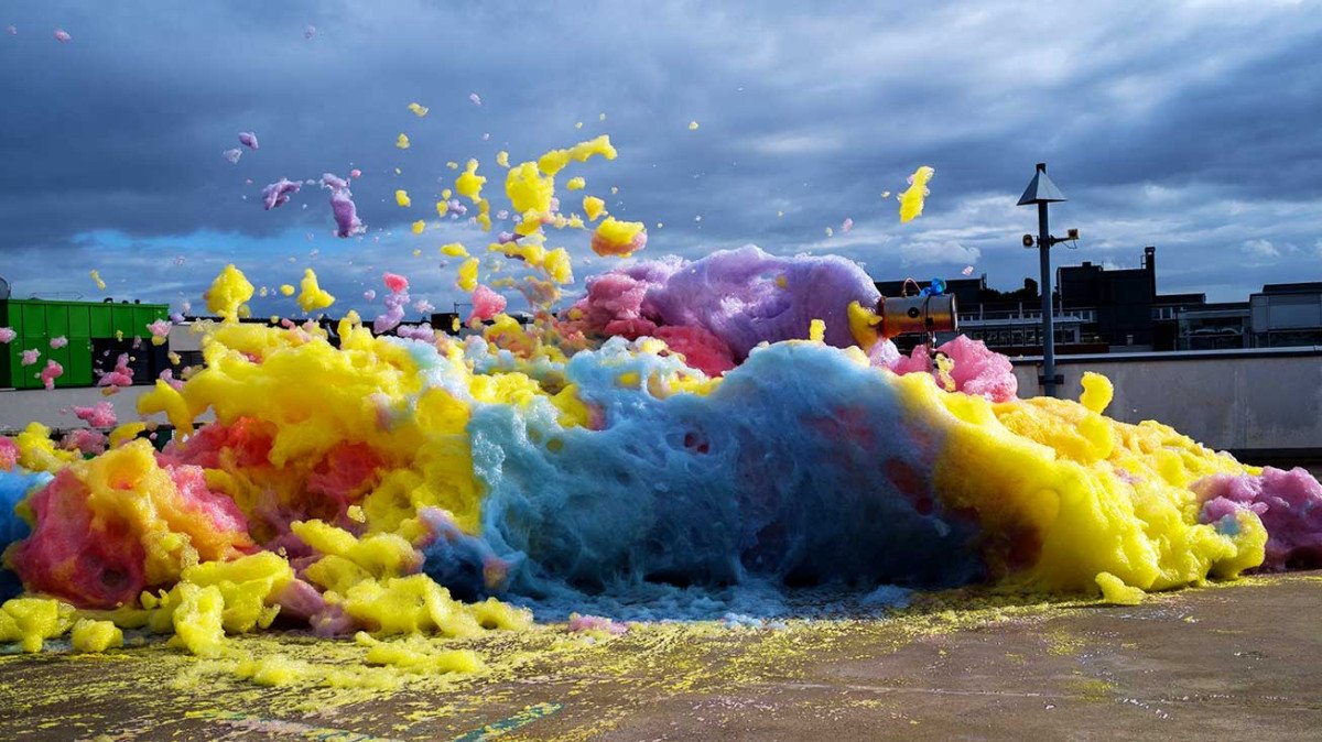 Stephanie Lüning, Island of foam, HBF, Schau-Raum, Münster, 2015. Courtesy Thomas Gerhardts / Stephanie Lüning