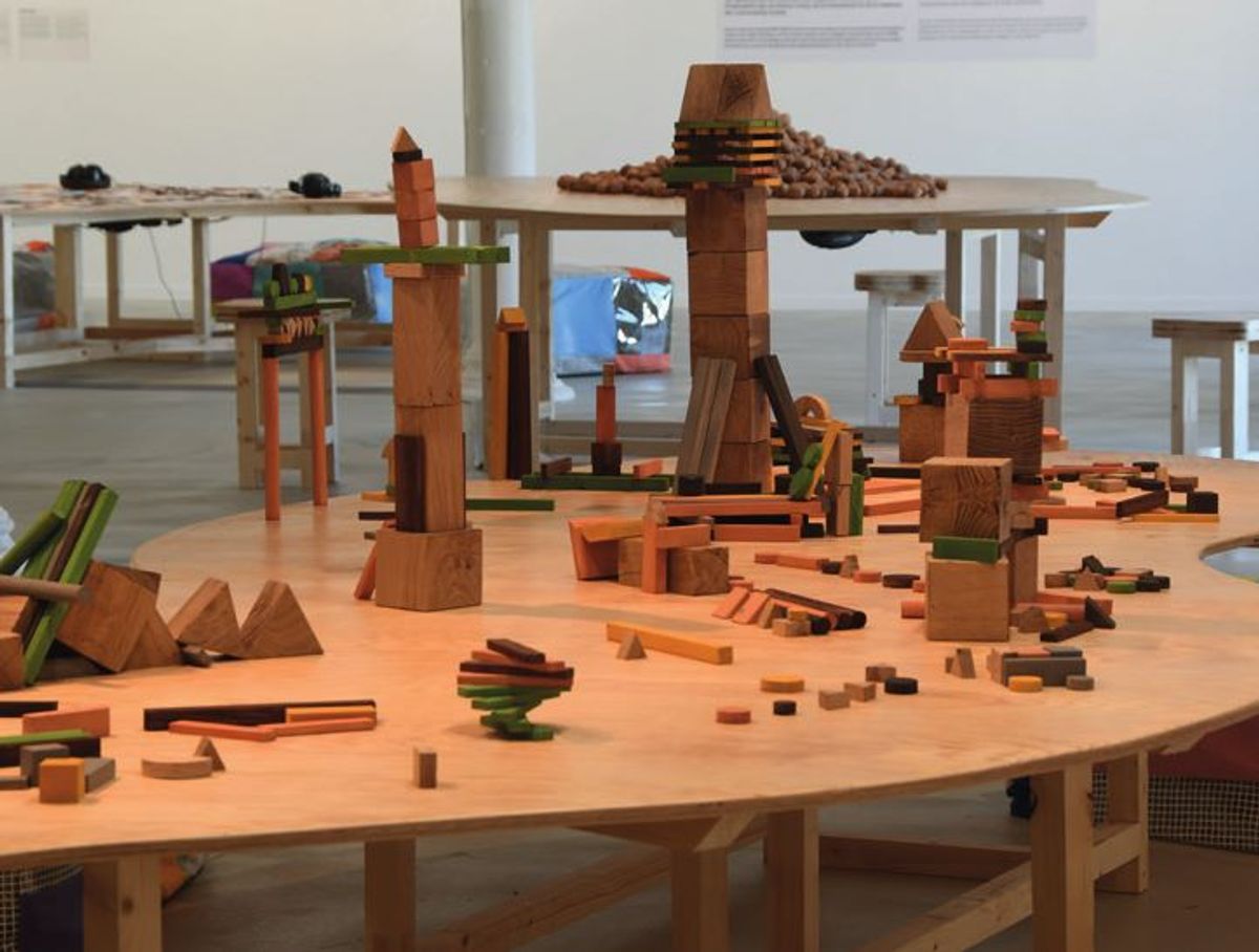 Vue de l’exposition « Réactiver les lieux », 2025, Orléans, Frac Centre – Val de Loire. Courtesy du Frac Centre – Val de Loire. Photo D.R.