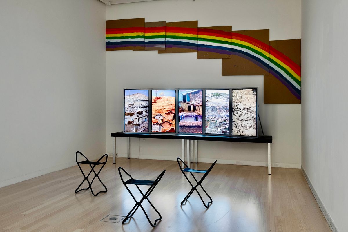 Vue de l'œuvre de Bertille Bak Mineur Mineur dans l’exposition « In A Field Well-Found - Artistic Practices from the Marcel Duchamp Prize’s 25 Years » au Ludwig Museum – Museum of Contemporary Art, à Budapest. Photo Jozsef Rosta