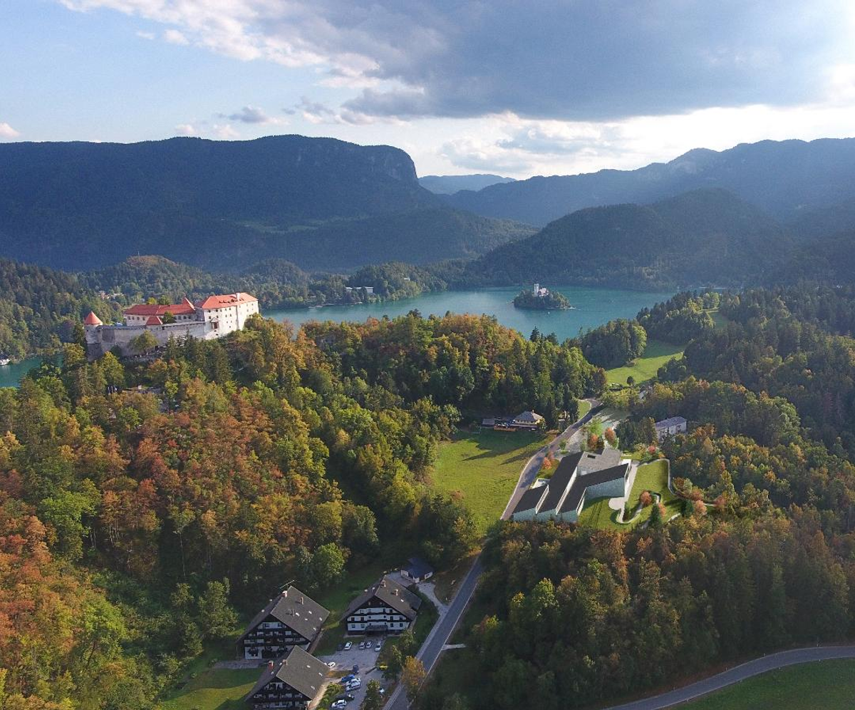 Préfiguration du Muzej Lah (en bas à droite) à côté du lac et du château de Bled. © David Chipperfield Architects