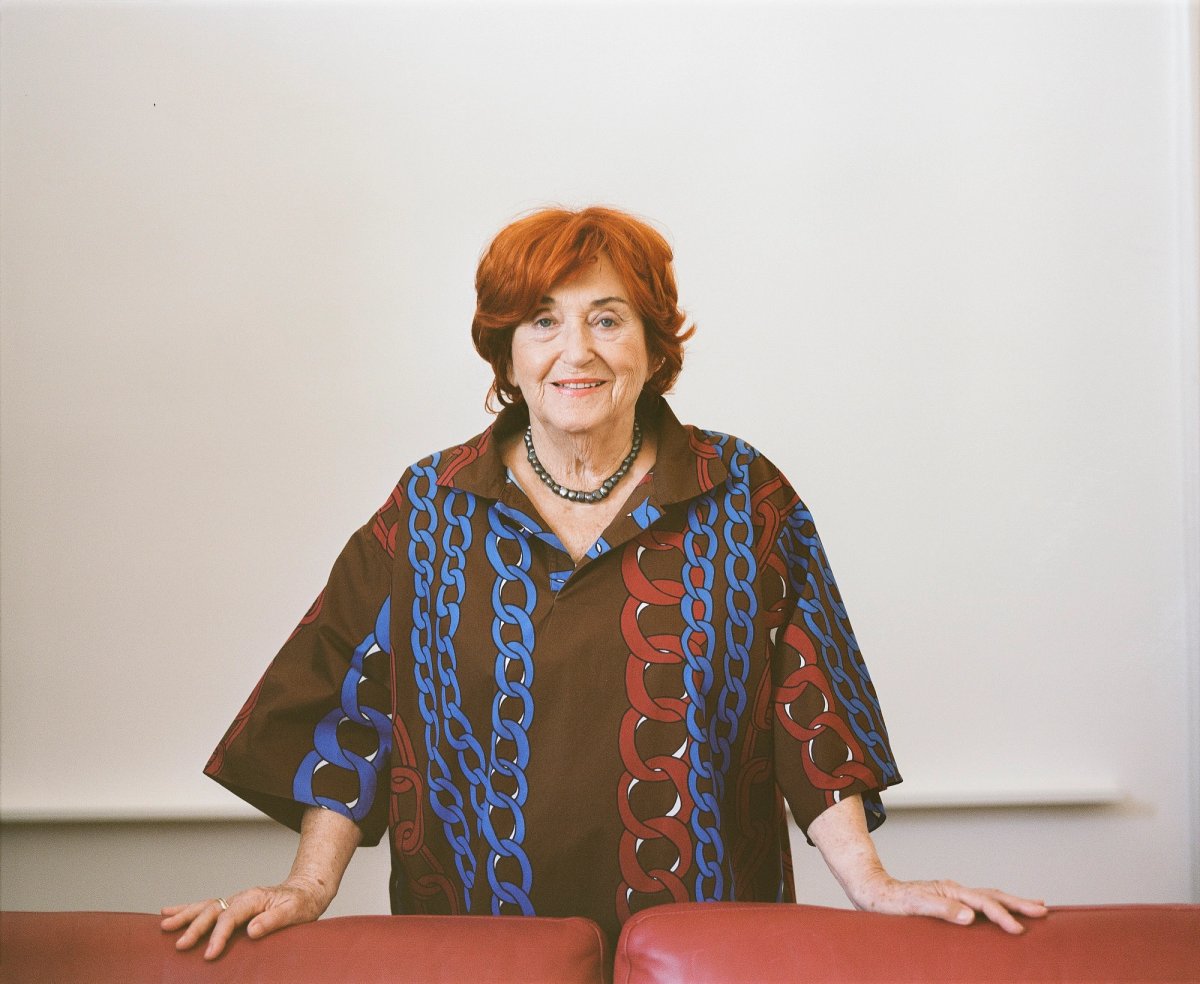 VALIE EXPORT dans son atelier, 2025. Photo : Nicole Toferer