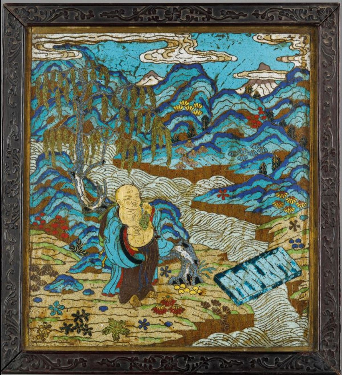 Bodhisattva Milefo, Chine, dynastie Qing, XVIIIe siècle, panneau en bronze doré et émaux cloisonnés. Courtesy de la galerie Valérie Levesque