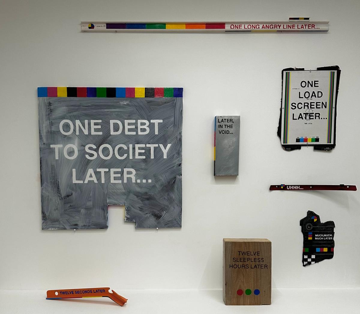 Vue de l’exposition « Franck Scurti : Secret work for Secret Places » chez Pony, à Montreuil. Photo Philippe Régnier