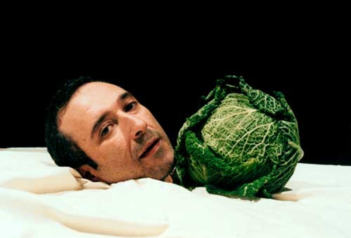 Saverio Lucariello, Vanitas au chou, 1995. Épreuve chromogène, 70 x 100 cm. Collection privée