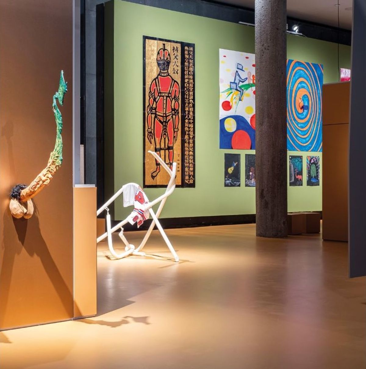 Vue de l’exposition « Global Fascisms » HKW – Haus der Kulturen der Welt, Berlin, 2025. Photo Mathias Völzke/HKW