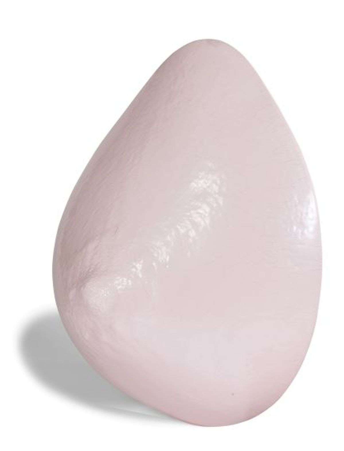 Courtesy Drouot / De Baecque & Associés César, Sein, 1966-1967, résine de polyuréthane moulée et laquée rose, 4/4, 90× 76 ×32 cm.