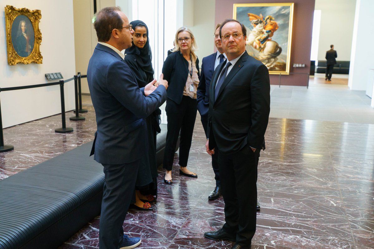 Jean-François Charnier (à gauche) lors de l'inauguration du Louvre Abu Dhabi. Photo : via Twitter