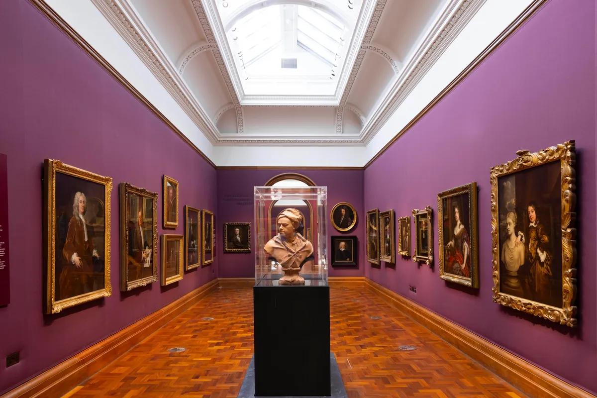 La salle 9 « Art, Science and Society » présente les portraits de grands artistes et inventeurs du XVIIe siècle. © David Parry