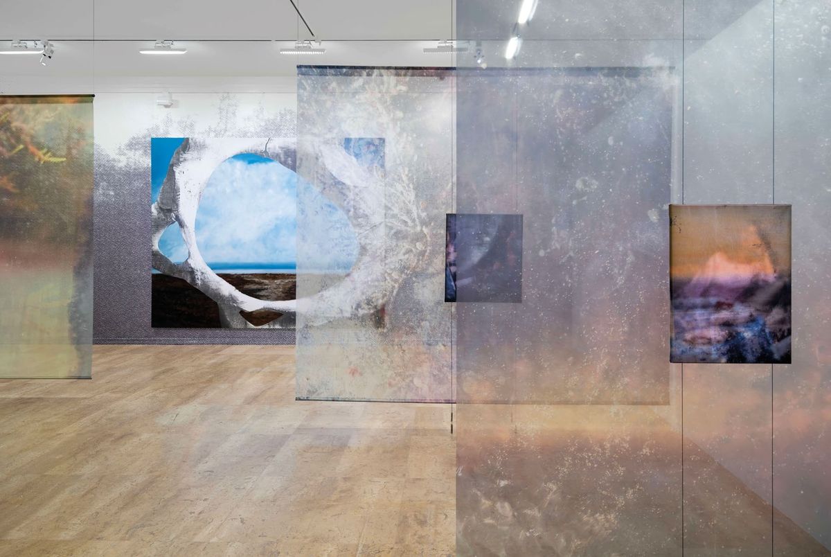 Eva Nielsen, Rift, 2025, techniques mixtes, musée d’Art moderne de Paris, 2025. Photo Hafid Lhachmi