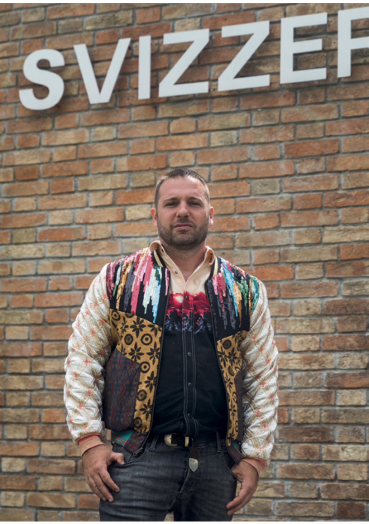 Guerreiro do Divino Amor devant le Pavillon suisse. © Samuele Cherubini