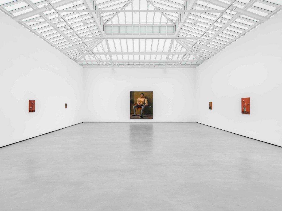 Vue de l’exposition « Michaël Borremans : French Painting » chez David Zwirner, Paris. Courtesy de l’artiste et David Zwirner. Photo Nicolas Brasseur
