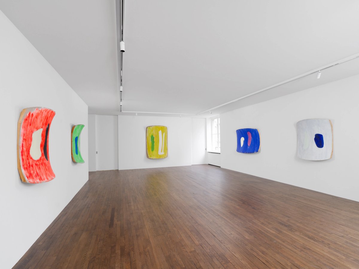 Vue de l’exposition « Ron Gorchov » à la Galerie Mitterrand, Paris. Photo : Aurélien Mole. Courtesy de la Galerie Mitterrand