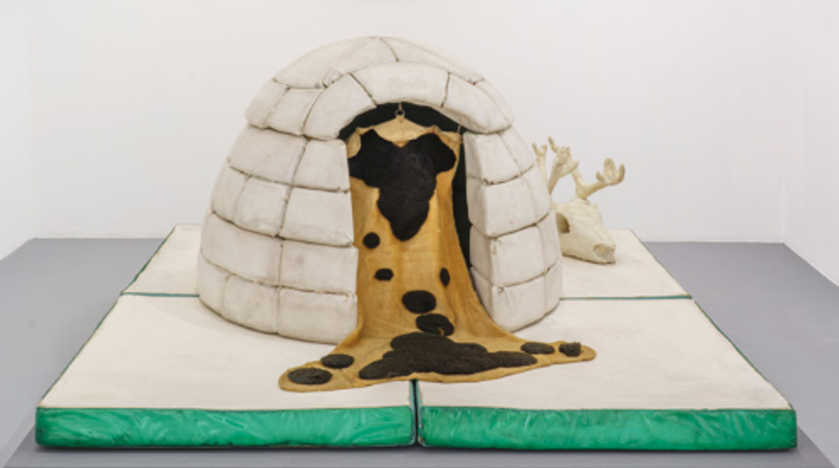 Piero Gilardi, Igloo, 1964, mousse polyuréthane. Courtesy Fondazione Centro Studi Piero Gilardi et Michel Rein, Paris et Bruxelles. Photo Florian Kleinefenn