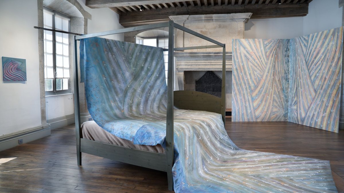 Mathilde Rosier, The River Bed, installation dans la chambre du château de La Borie, Solignac, 2026. Courtesy de l’artiste. Photo Mathilde Rosier