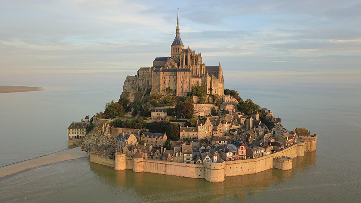 Le Mont-Saint-Michel vu du ciel. D.R.