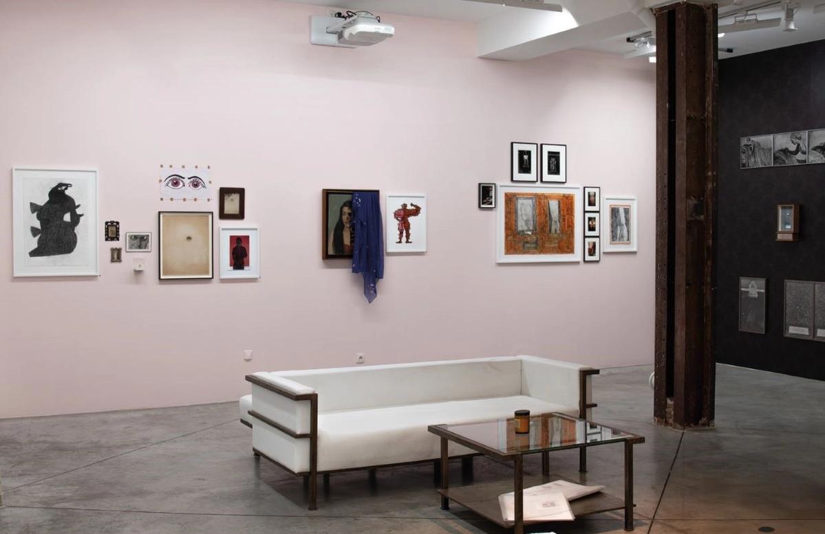 Vue de l’exposition « Le Manque », Paris, galerie christian berst – art brut, 2025. Photo Elisa Berst