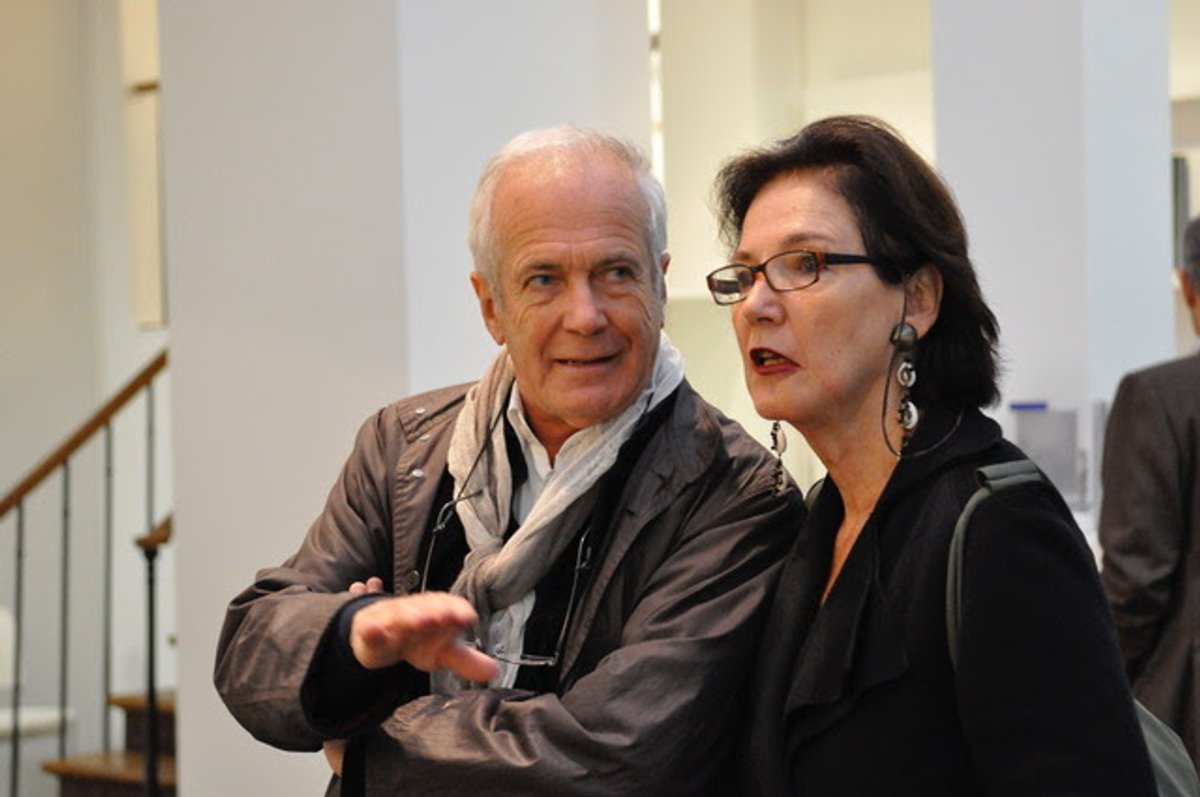 Germain Viatte et son épouse Françoise à la Galerie Jeanne Bucher Jaeger en 2009. © D.R.