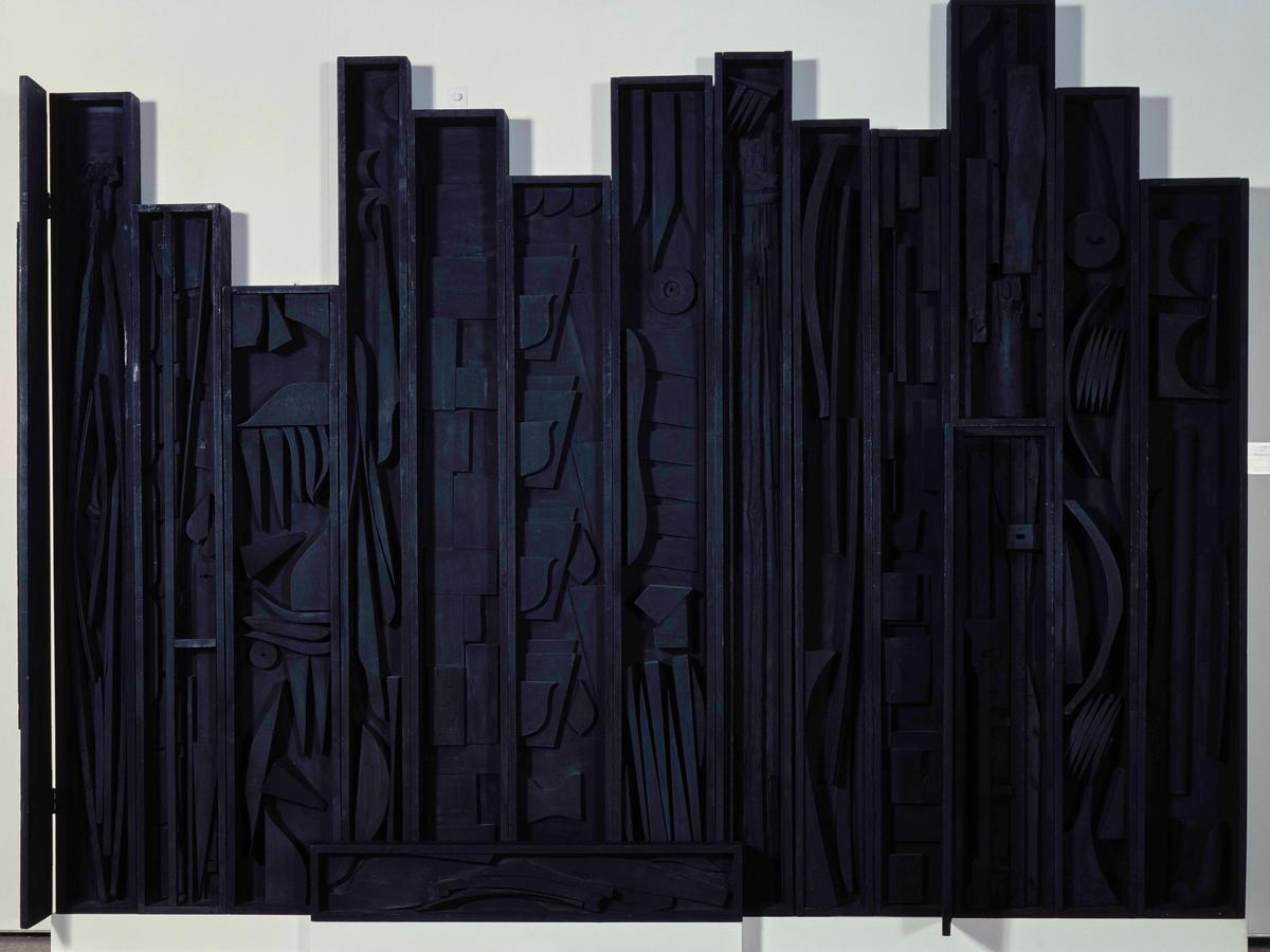 Louise Nevelson, Tropical Garden II (Jardin tropical II), 1957, bois peint découpé. Collection Centre Pompidou, Paris, Musée national d’art moderne - Centre de création industrielle. © Adagp, Paris