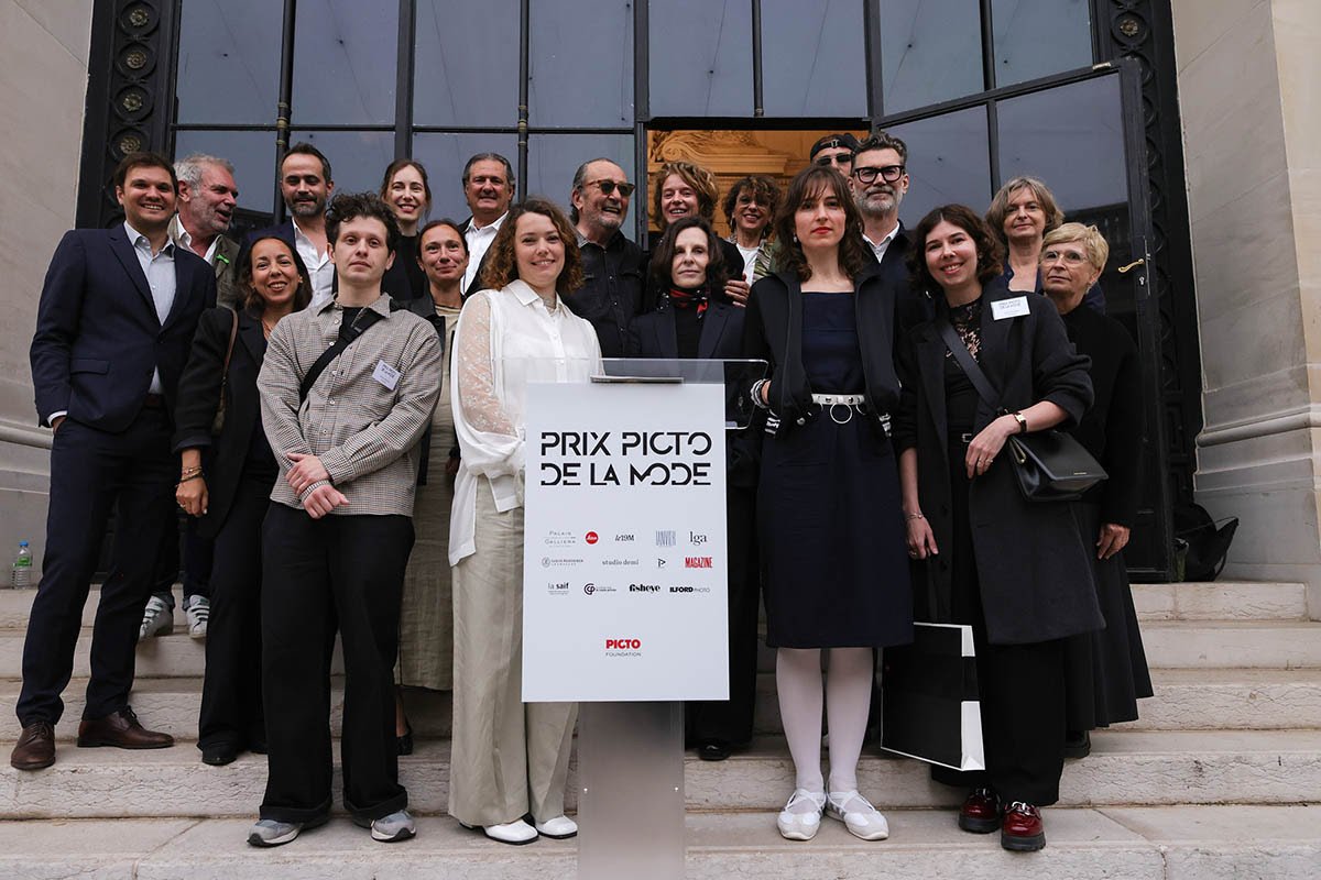 Organisateurs, membres du jury et lauréats lors de la cérémonie de remise du Prix PICTO de la Photographie de Mode le 3 juin 2026. © Marion Briffod
