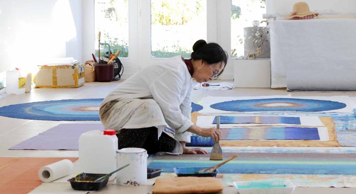 L'artiste Bang Hai Ja dans son atelier. © Ban Hai Ja, www.banghaija.com