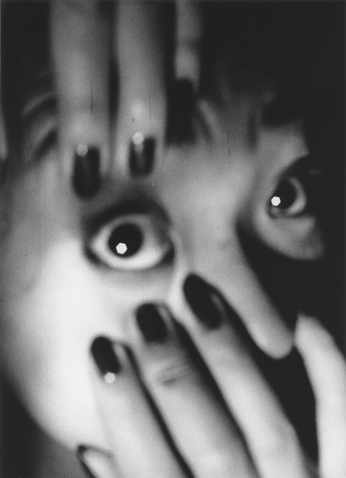 Daido Moriyama, Eyeball, photographie publiée dans Lettre à Saint-Loup, 1990, tirage argentique. © Daido Moriyama Photo Foundation