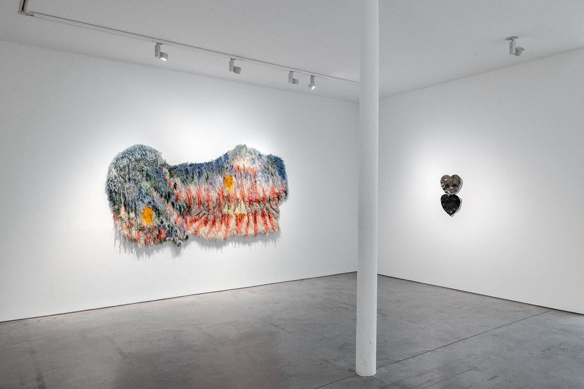 Vue de l’exposition « Caroline Achaintre : The Seeker » chez Art : Concept, 2024. Courtesy the Artist and Art : Concept, Paris. Photo : Romain Darnaud