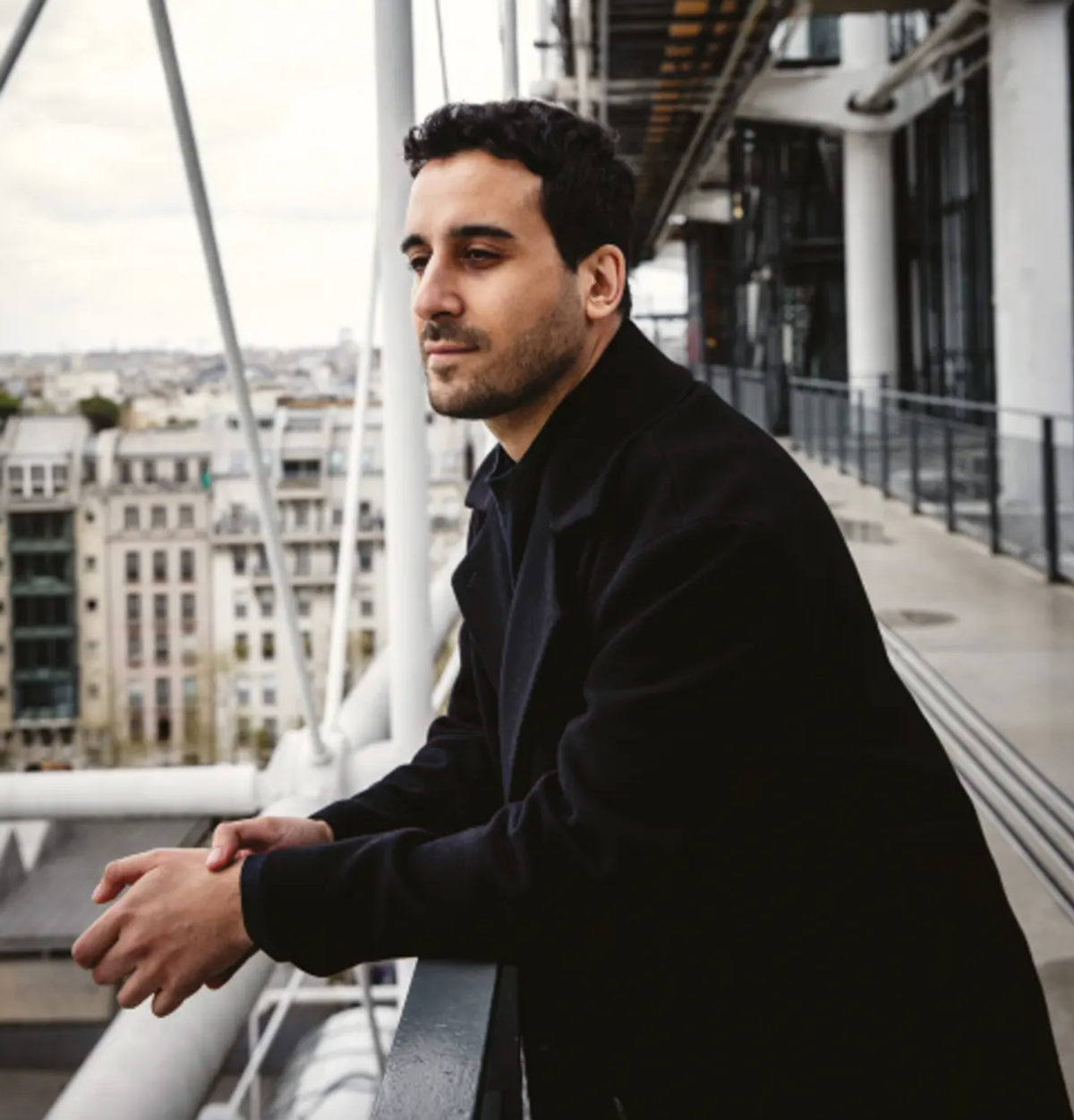 Tarik Kiswanson. Photo : Julie Ansiau