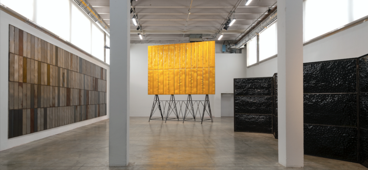 Vue de l'exposition de Kévin Rouillard, lauréat du Prix SAM 2018, au Palais de Tokyo, à Paris, en 2020. Courtesy l’artiste & SAM Art Projects. Photo: Marc Domage
