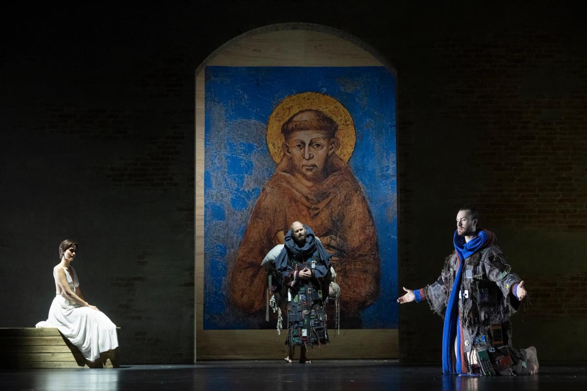Saint François d’Assise, Opéra d’Olivier Messiaen, créations d’Adel Abdessemed, Grand Théâtre de Genève. Courtesy Grand Théâtre de Genève. Photo : Carole Parodi