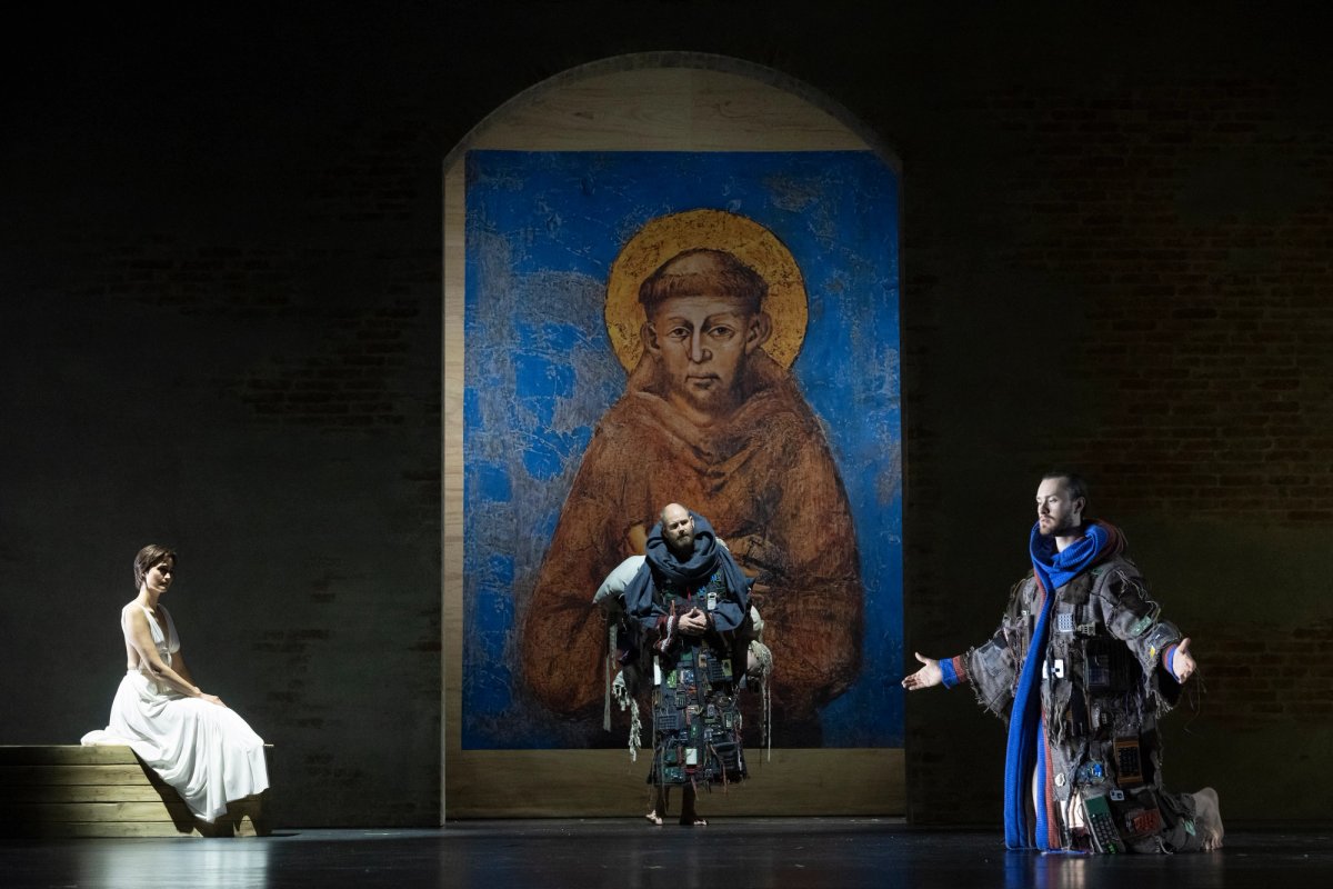 Saint François d’Assise, Opéra d’Olivier Messiaen, créations d’Adel Abdessemed, Grand Théâtre de Genève. Courtesy Grand Théâtre de Genève. Photo : Carole Parodi
