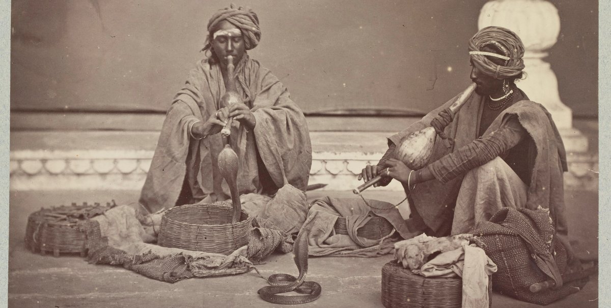 Shepherd & Roberston, sans titre (Charmeurs de serpents), 1862, épreuve sur papier albuminé. © MNAAG, Paris, Distr. RMN-Grand Palais
