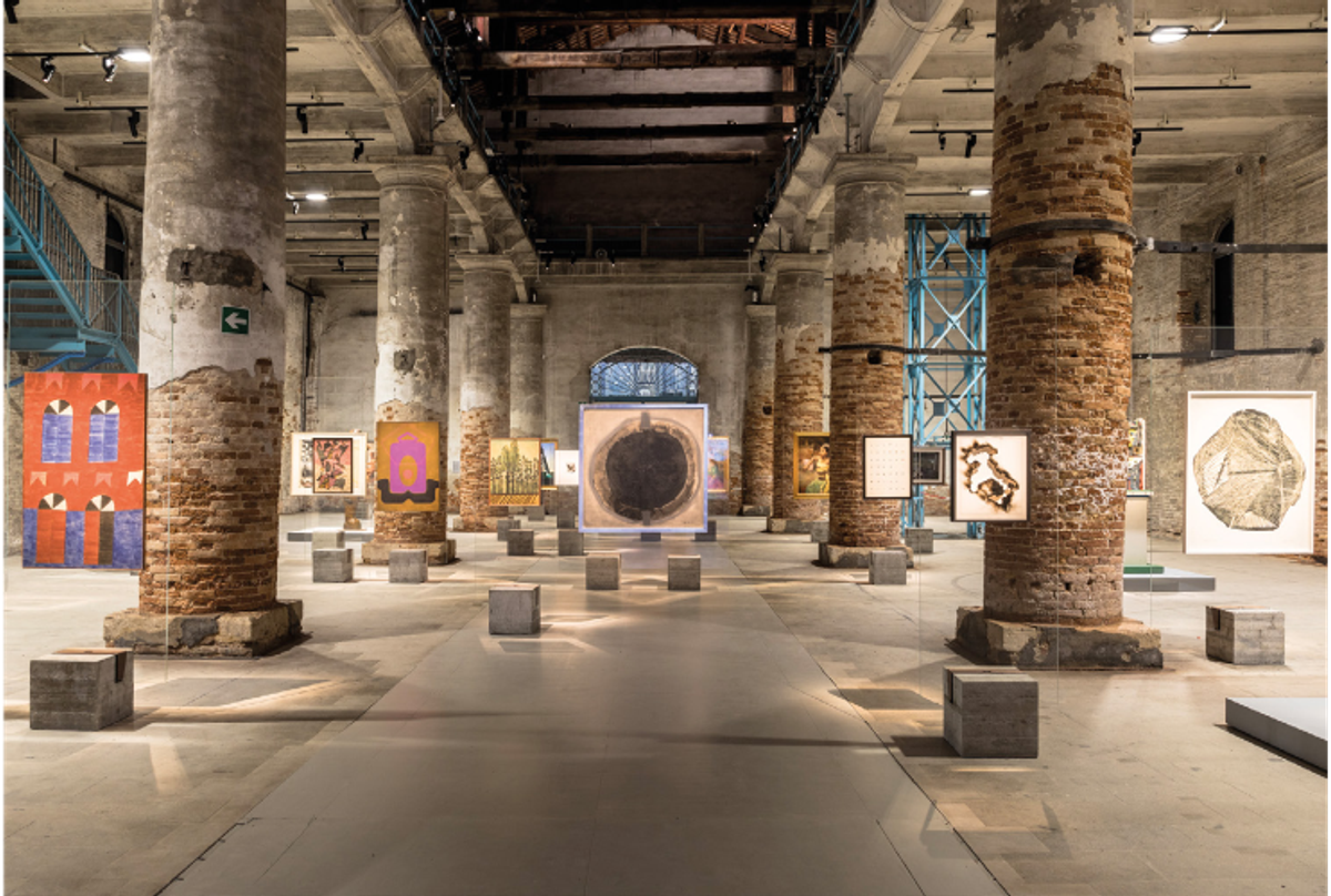 Vue de l’exposition « Italians Everywhere », section Nucleo Storico, Arsenale, Biennale de Venise, 2024. Photo Marco Zorzanello