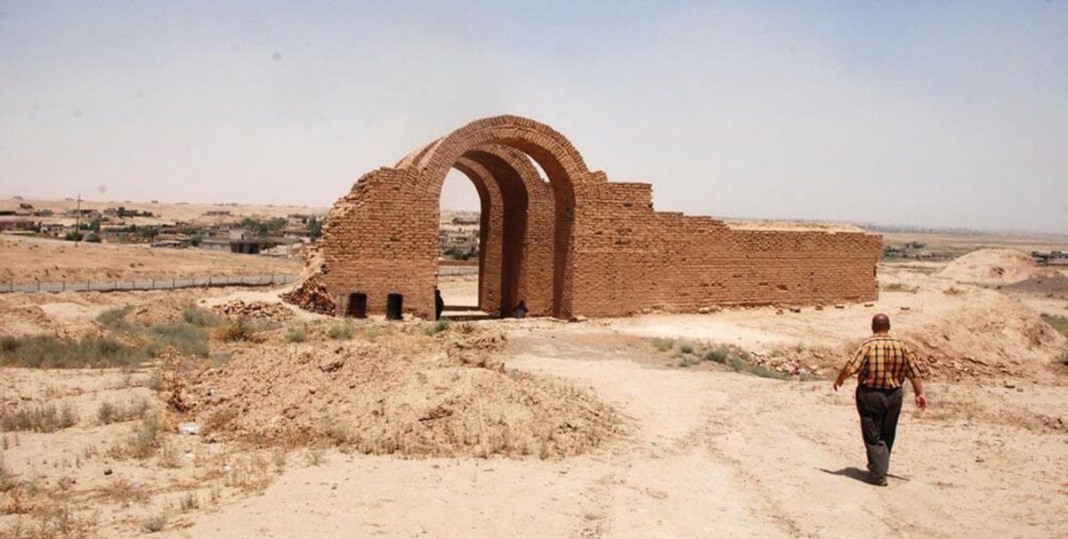 La porte de Tabira, qui se dresse au centre d'Assur, a été endommagée à 70 % lors de l'attaque de la ville par Daech en 2015. AUIS Center for  Archaeology and Cultural Heritage