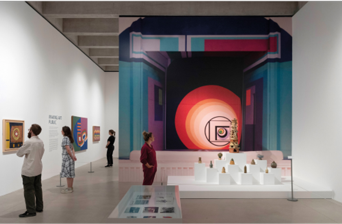 Vue de l’exposition « The Casablanca Art School », Tate St Ives, 2023. Photo Tate (Oliver Cowling)