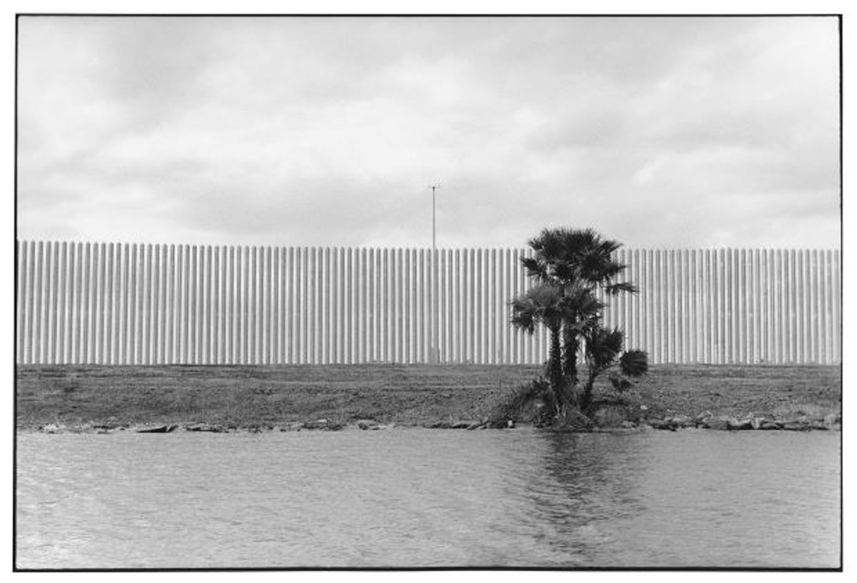 Zoe Leonard, Al río/To the River (série), 2016–2022, photographie.
© Zoe Leonard. Courtesy de la Galerie Gisela Capitain, Cologne, et de Hauser & Wirth, NewYork