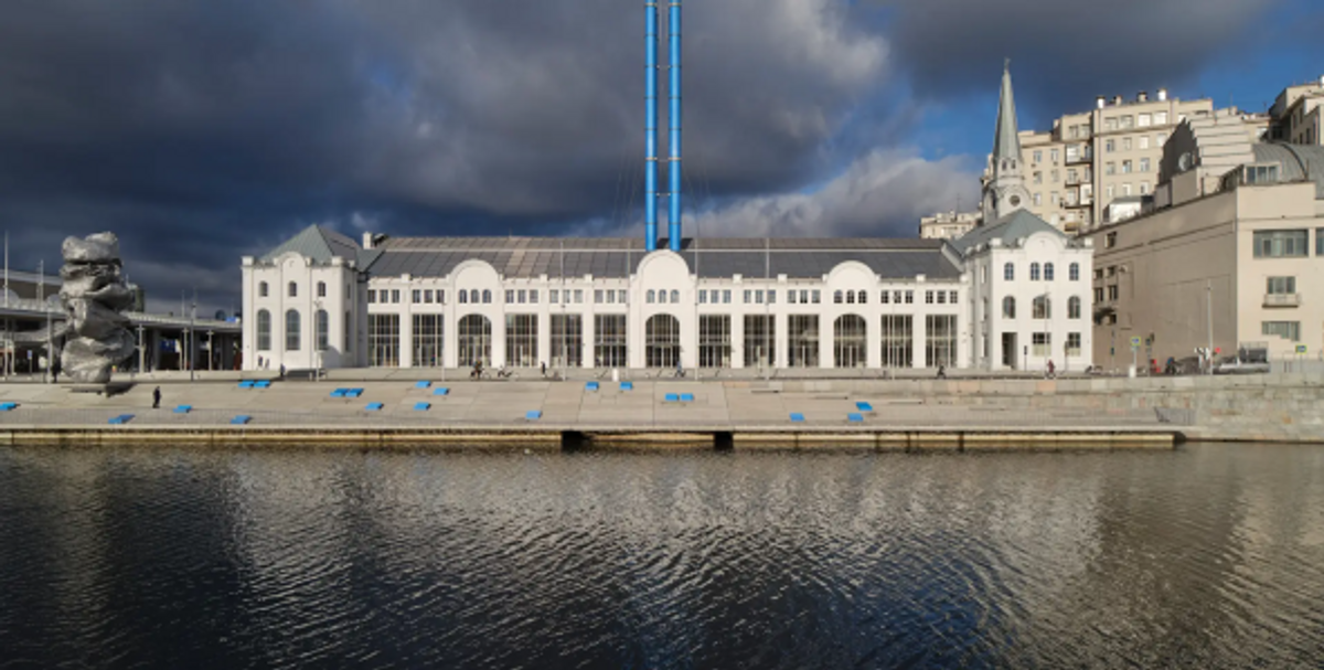 L’architecte Renzo Piano a transformé une centrale électrique moscovite de 1907 en GES-2 House of Culture, siège de la Fondation V-A-C. Photo : © Michel Denancé