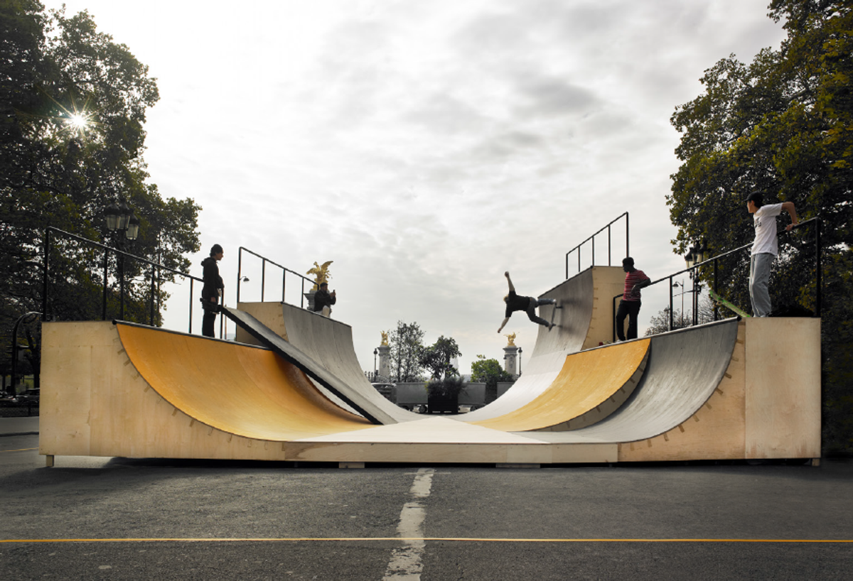 Raphaël Zarka, Rampe Cycloïdale, 2015-2016, réalisation pour la FIAC 2018. Commande du Cnap en dépôt aux Abattoirs de Toulouse. © Raphaël Zarka / Cnap. Photo : Yves Chenot