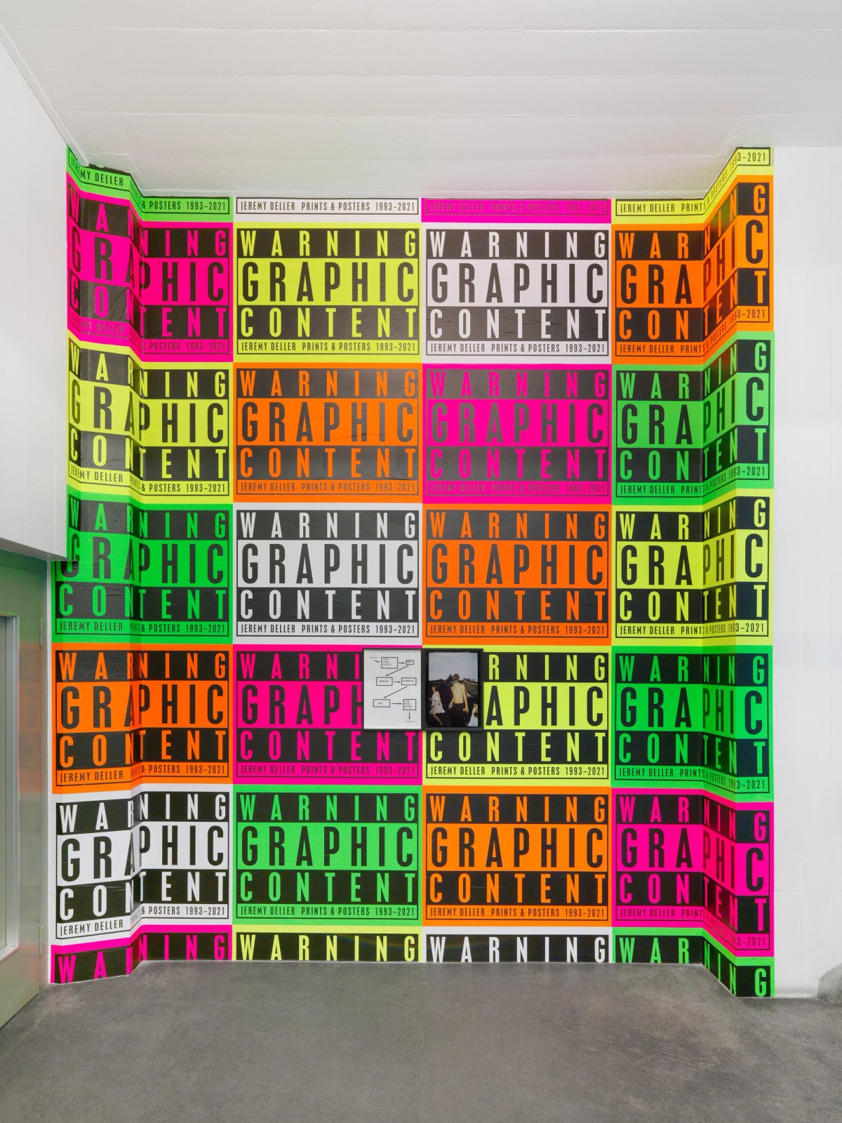 Vue de l'exposition « Jeremy Deller » au Mamco, à Genève. Photo : Annik Wetter.