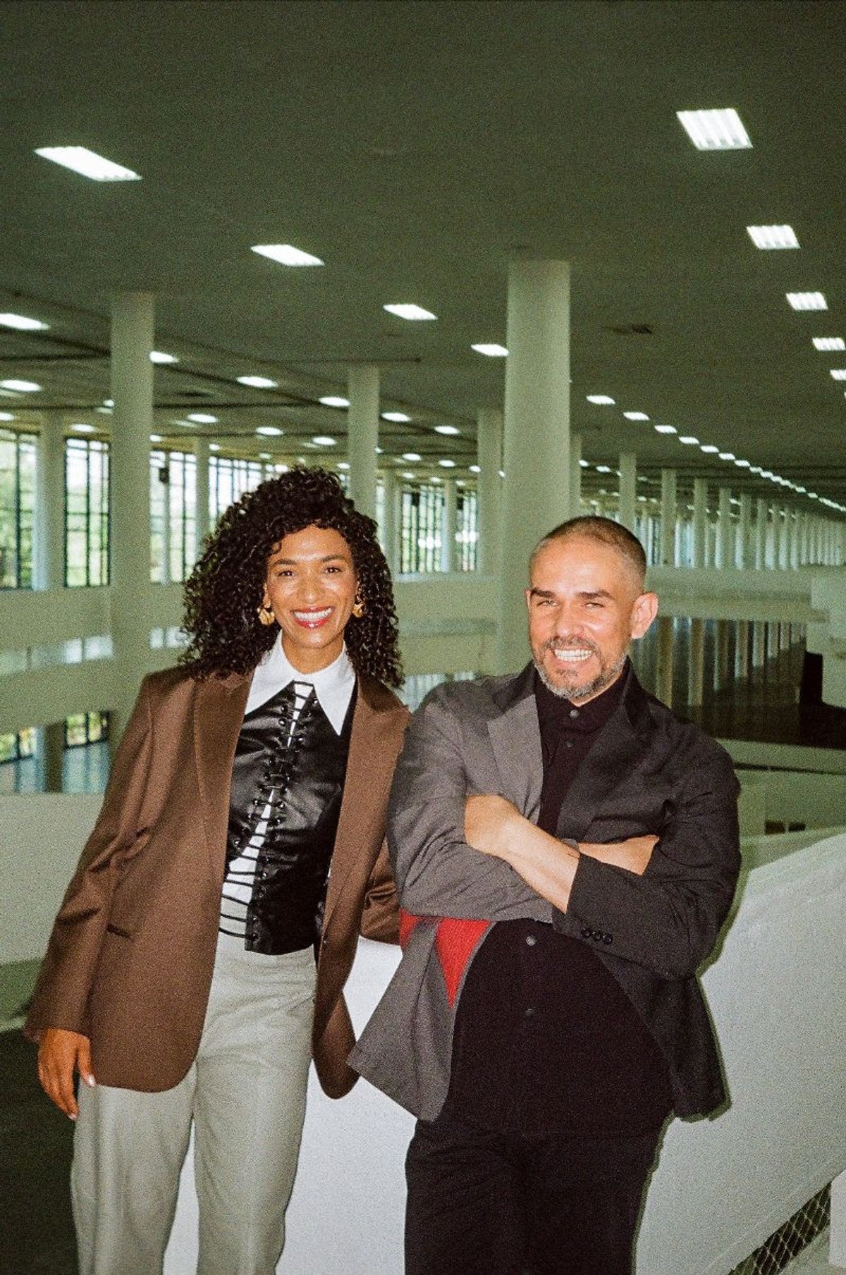 Amanda Carneiro et Raphael Fonseca. © Fe Avila, Fondation de la Biennale de São Paulo