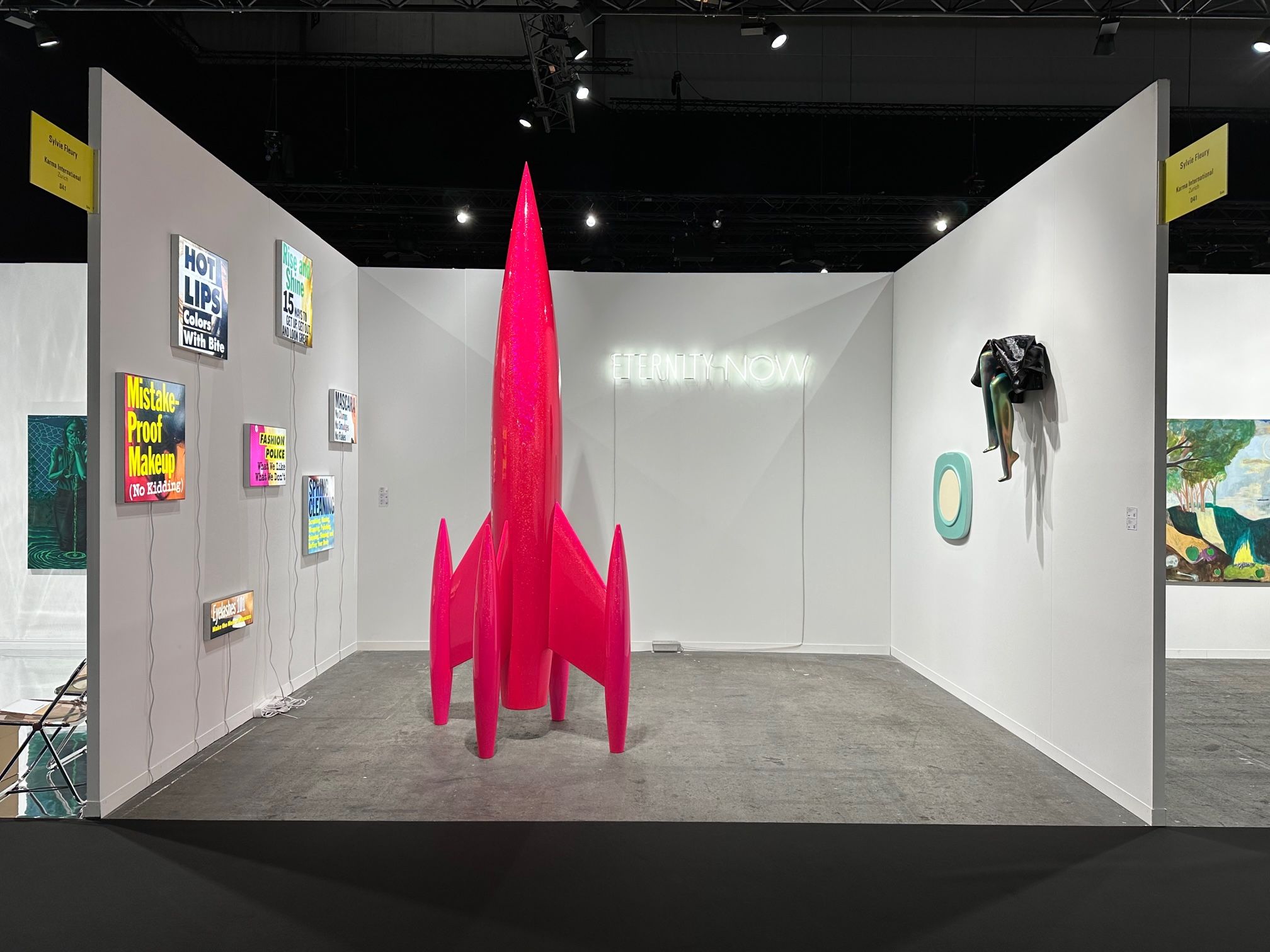 Stand de Karma international consacré à Sylvie Fleury. Courtesy Karma international